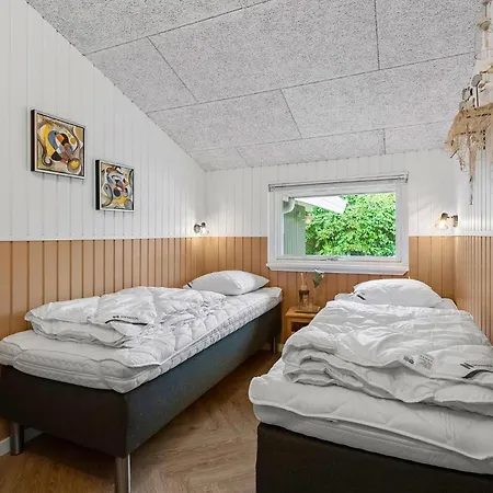 4 Bedroom Awesome In