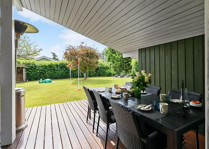 4 Bedroom Awesome In Nyaraló *