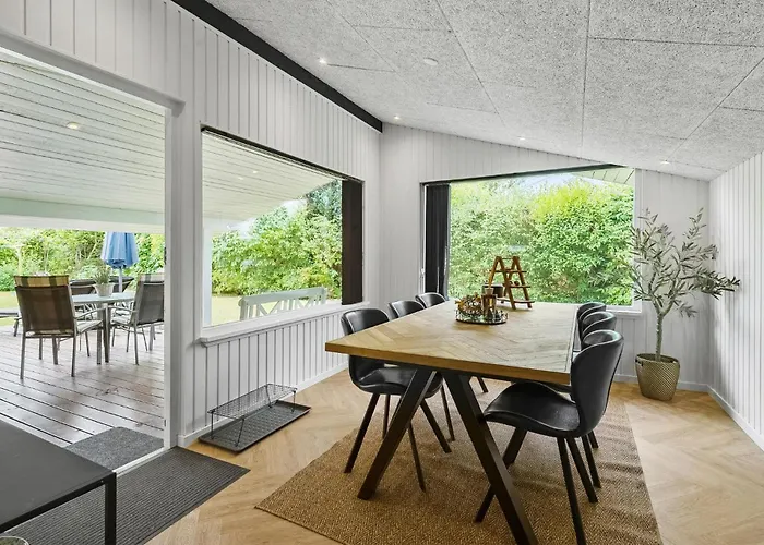 4 Bedroom Awesome In * Otterup