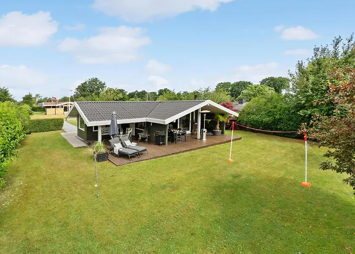 Nyaraló 4 Bedroom Awesome In Otterup