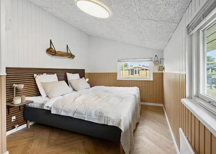 4 Bedroom Awesome In Сasa de vacaciones